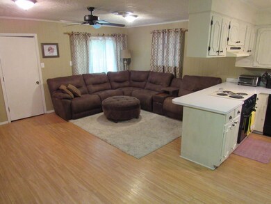 914 Oakhill Cir, Clinton, MS 39056 - photo 3