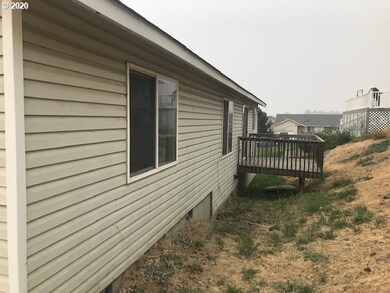 1306 SW 12th Ct, Pendleton, OR 97801 - photo 2