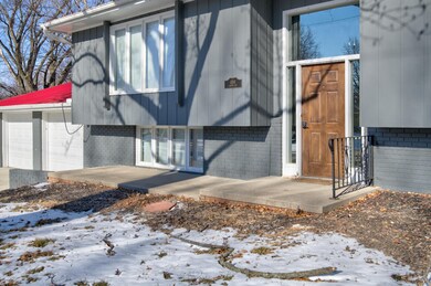 404 Linden Ave, Shenandoah, IA 51601 - photo 2