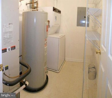 9 Tintern Ct unit 204, Lutherville Timonium, MD 21093 - photo 5