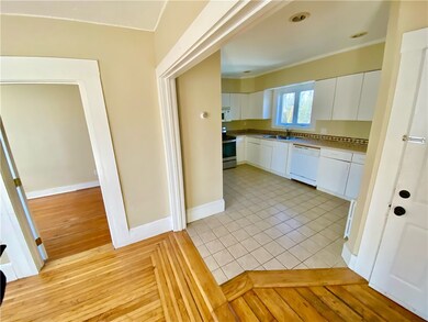 67 Roseneath Ave unit 2, Newport, RI 02840 - photo 5
