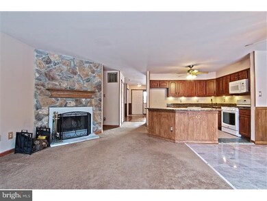 22 Stanwyck Ct, Trenton, NJ 08691 - photo 5