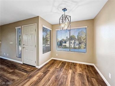 Photo taken prior to current tenant moving in.