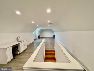 239 Glenaire Rd, Bunker Hill, WV 25413 - photo 4