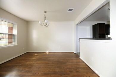 4718 Billingsley St, Houston, TX 77009 - photo 5