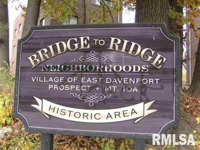 1011 Bridge Ave, Davenport, IA 52803 - photo 2