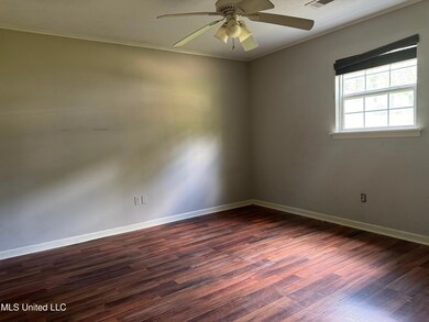 1021 Horse Shoe Cir, Byram, MS 39272 - photo 7