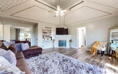 8303-Grandel-Forest-Way_004