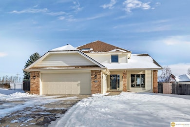 4609 S 154th Avenue Cir, Omaha, NE 68137 - photo 6