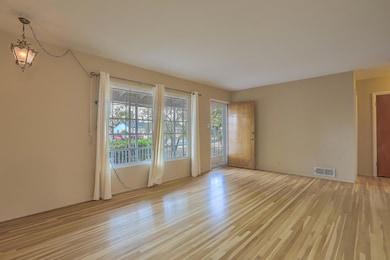 2924 Palomas Dr NE, Albuquerque, NM 87110 - photo 7