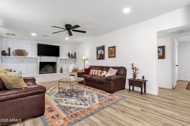 17-web-or-mls-4712-n-27th-ave
