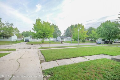 1407 Mark Twain Dr, Lansing, MI 48911 - photo 3