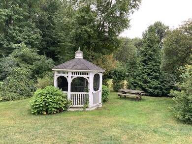 88 Coolidge Rd, Walpole, MA 02081 - photo 4