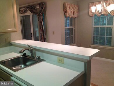 125 Timberbrook Ln unit 103, Gaithersburg, MD 20878 - photo 2