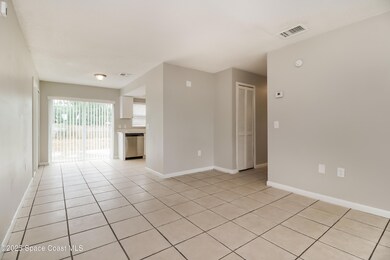 002-photo-living-room-9299234