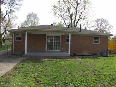 6105 Applegate Ln, Louisville, KY 40219 - photo 5