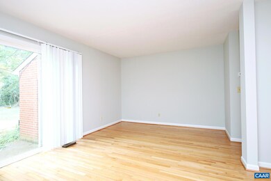 2606 Hydraulic Rd unit B, Charlottesville, VA 22901 - photo 4