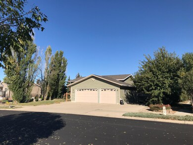 725 Kennedy Loop