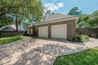 1407 Green Tree Dr, Tomball, TX 77375 - photo 5