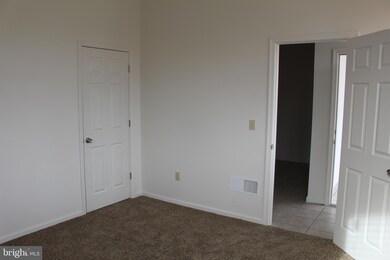 467 Center St unit B (LEFT SIDE), Mount Wolf, PA 17347 - photo 5