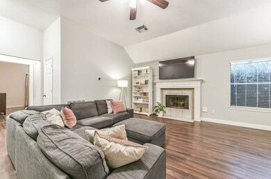 This living room though huge seems so wonderfully cozy. It's perfect for either entertaining large crowds or just resting on the couch by yourself.