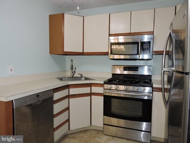 Radnor House unit 226, Bryn Mawr, PA 19010 - photo 4