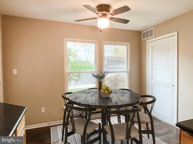 19951 Appledowre Cir, Germantown, MD 20876 - photo 2