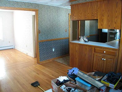 272 Mendon Ave, Pawtucket, RI 02861 - photo 6