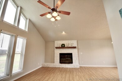 13220 S Peoria Ave, Bixby, OK 74008 - photo 2