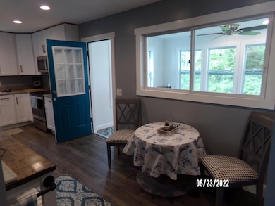 366 E Proctor Rd, Center Rutland, VT 05736 - photo 4