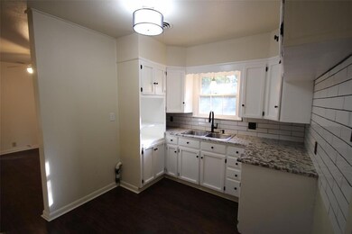 1520 Cherry St, Gainesville, TX 76240 - photo 6