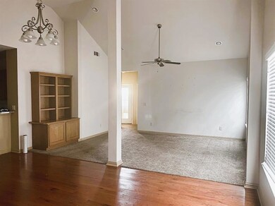 367 Emma Call Ct, Decatur, TX 76234 - photo 5