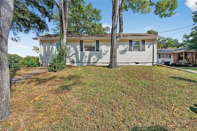 3228 Yanceyville St, Greensboro, NC 27405 - photo 2