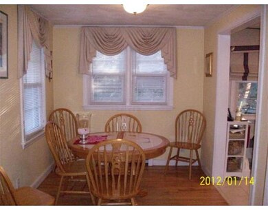402 Andover St unit 1, Wilmington, MA 01887 - photo 4