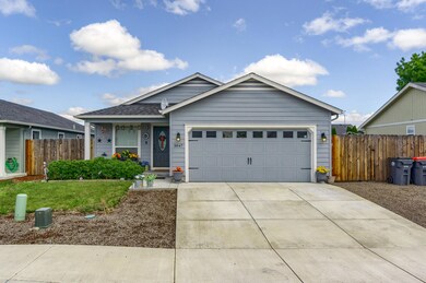 3847 Agate Meadows, White City, OR 97503 - photo 2