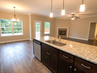 437 Meloney Dr, Hinesville, GA 31313 - photo 4