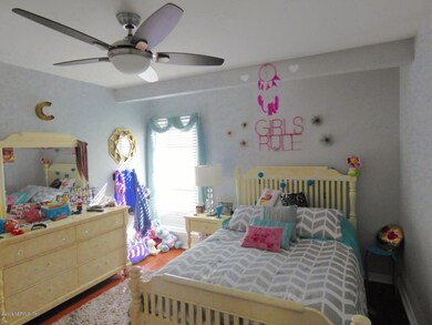 8069 Dickie Dr, Jacksonville, FL 32216 - photo 6