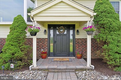 1232 W Bridge St, Spring City, PA 19475 - photo 2