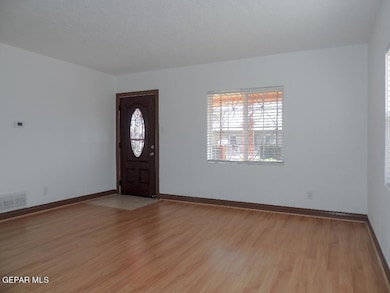 7707 Hacienda Ave, El Paso, TX 79915 - photo 6