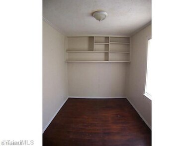 2nd Bedroom.