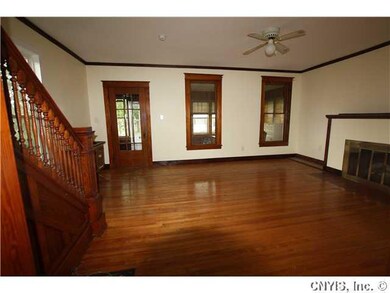 Living Room In 4 Bdrm Home~ Large Electric Firepla