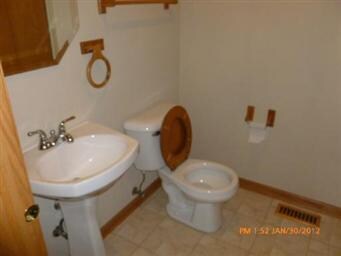 225 Spring Ct, North Aurora, IL 60542 - photo 7