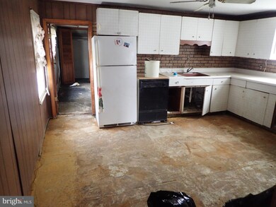 57 Spring St, Keyser, WV 26726 - photo 5