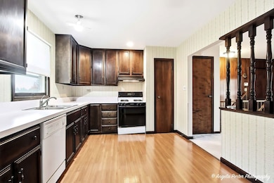 26140 N Ann Ct, Wauconda, IL 60084 - photo 6