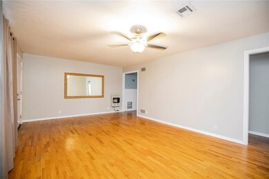 704 NW A St, Bentonville, AR 72712 - photo 7