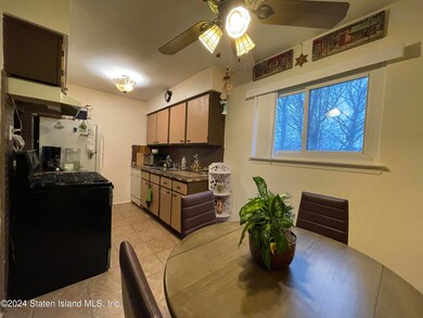 4199 Amboy Rd unit 6B, Staten Island, NY 10308 - photo 7