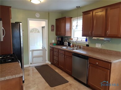 3621 Bellevue Rd, Toledo, OH 43613 - photo 4