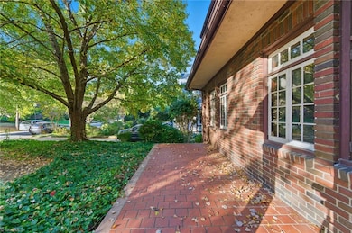 313 Woodrow Ave, High Point, NC 27262 - photo 3