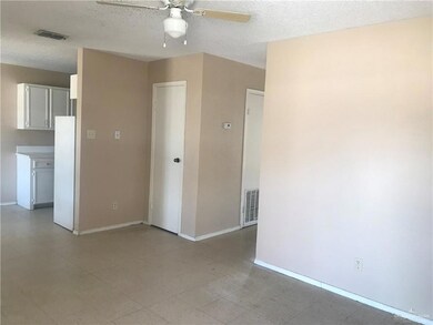 1000 W Caffery Ave unit A1, Pharr, TX 78577 - photo 2