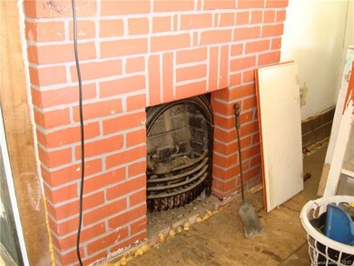 Coal fireplace, no chimney